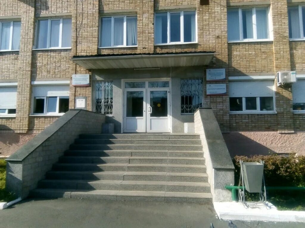 Приморский край здания. Владивосток ул верхнепортовая 25. Ржд больница владивосток. Верхнепортовая 64 владивосток. Верхнепортовая 25 владивосток больница.