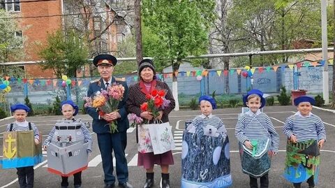 Парад победы в детском саду на улице