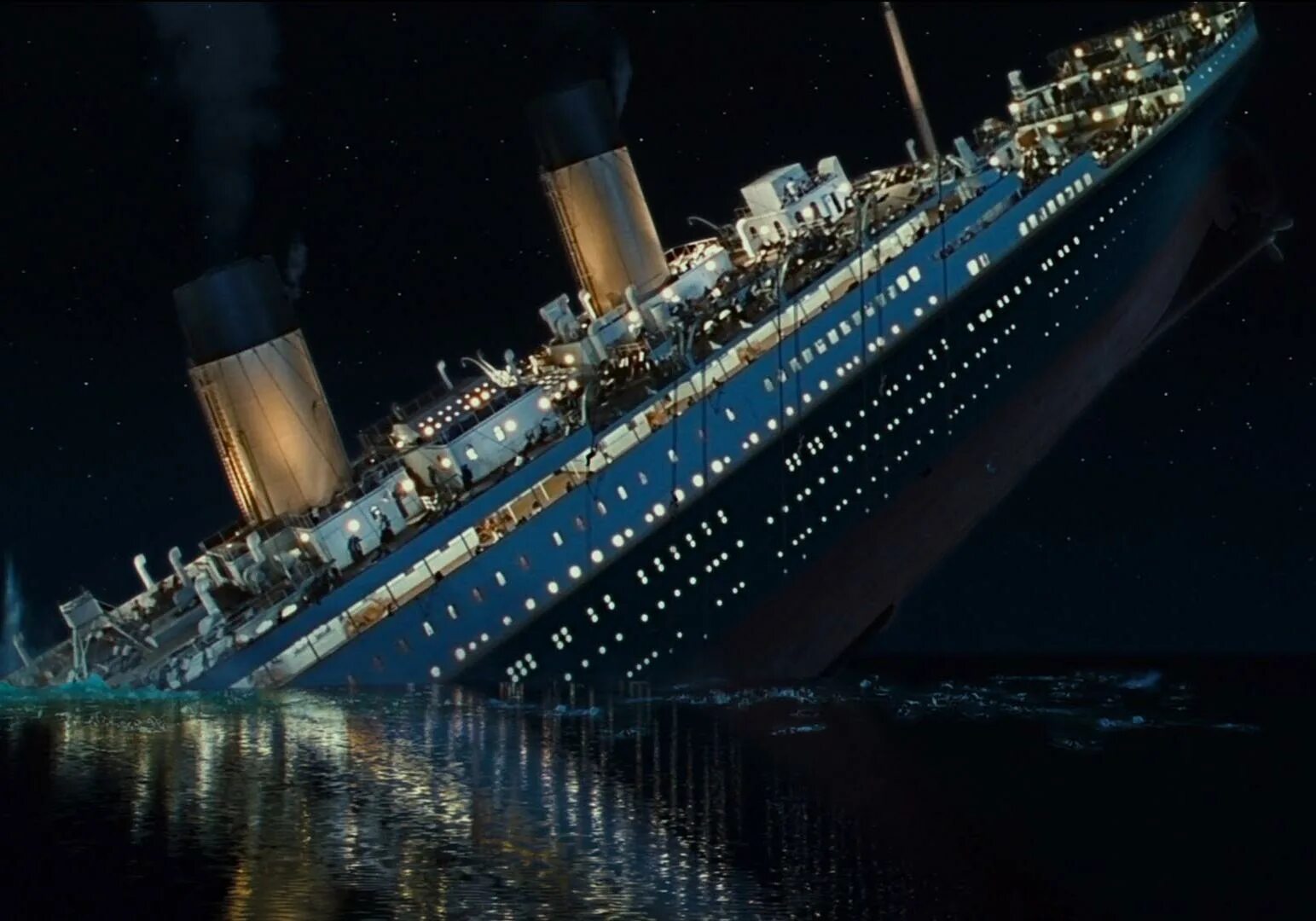 Какой самый большой титаник. Titanic 1997 sinking. «титаник» (канада—сша, 1996). гигантский титаник. корабли которые большие титаника.