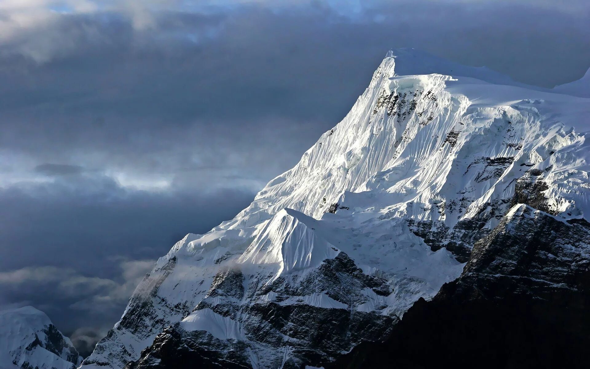 Самая высокая снежная гора. Гора Эверест (Джомолунгма). Гималаи. Горы Гамбурцева антарктические Альпы. Гималаи Аннапурна. Макалу Гималаи Непал.