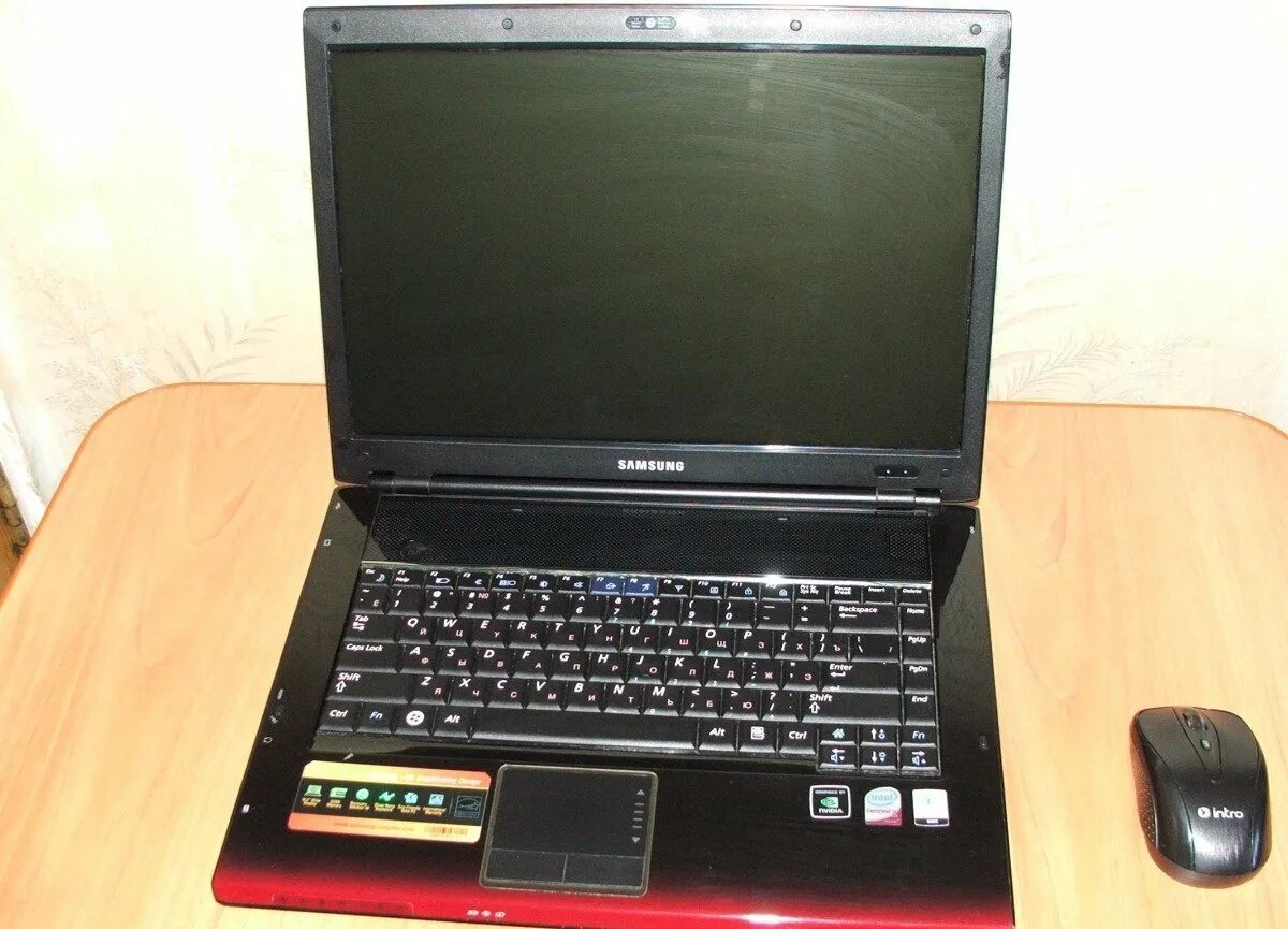 Samsung r560