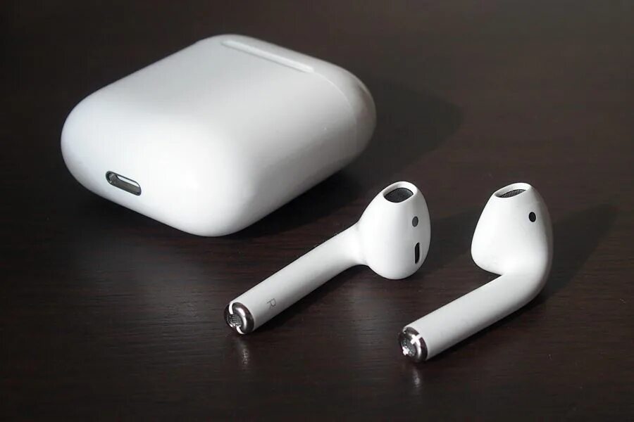 Airpods звучание. Аирподц 2. AIRPODS 2016. AIRPODS (2nd Generation). Наушники Apple AIRPODS Pro 2nd Generation чехол в комплекте.