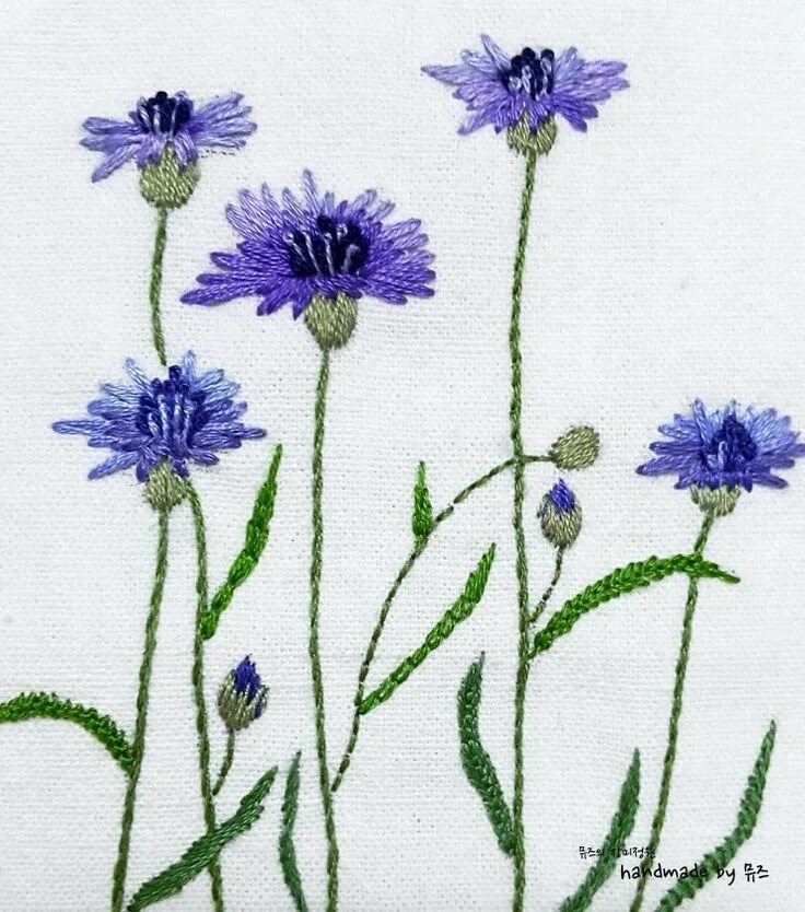 Василек гладь. Василек гладью. Василек гладь. Вышивка гладью для начинающих васильки. Василек гладью.