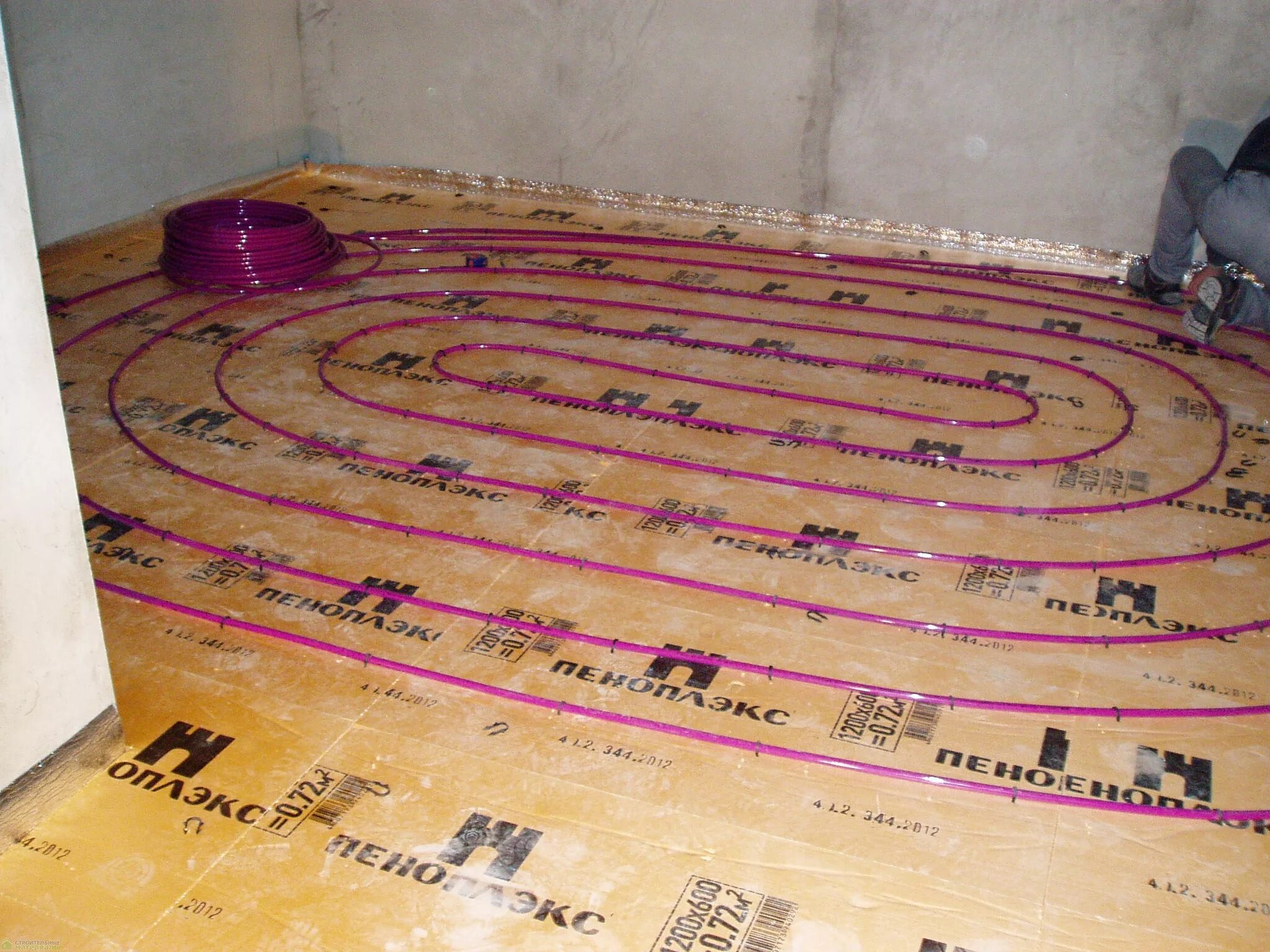 экструдированный пенополистирол на пол. утеплитель пеноплэкс плиты перекрытия. плита эппс для укладки теплого водяного пола. утепление пола по грунту пеноплексом. утеплить бетонный пол пеноплексом.