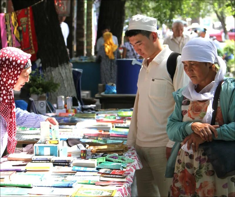 старики кыргызстан. узбеки пенсионеры.