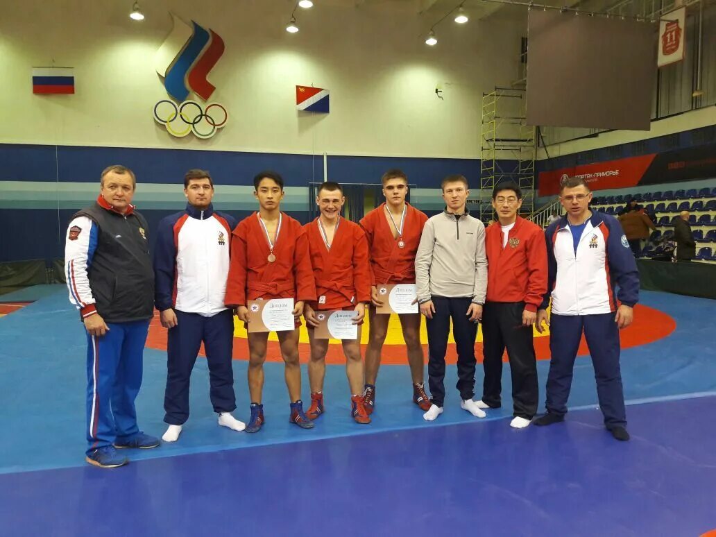 Самбо сахалин. Сахалинская федерация самбо. День самбо. Всероссийский день самбо южно сахалинск. Всероссийский день самбо южно сахалинск.