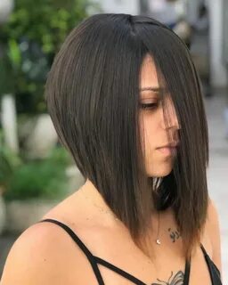 Удлиненное каре без челки на средние фото