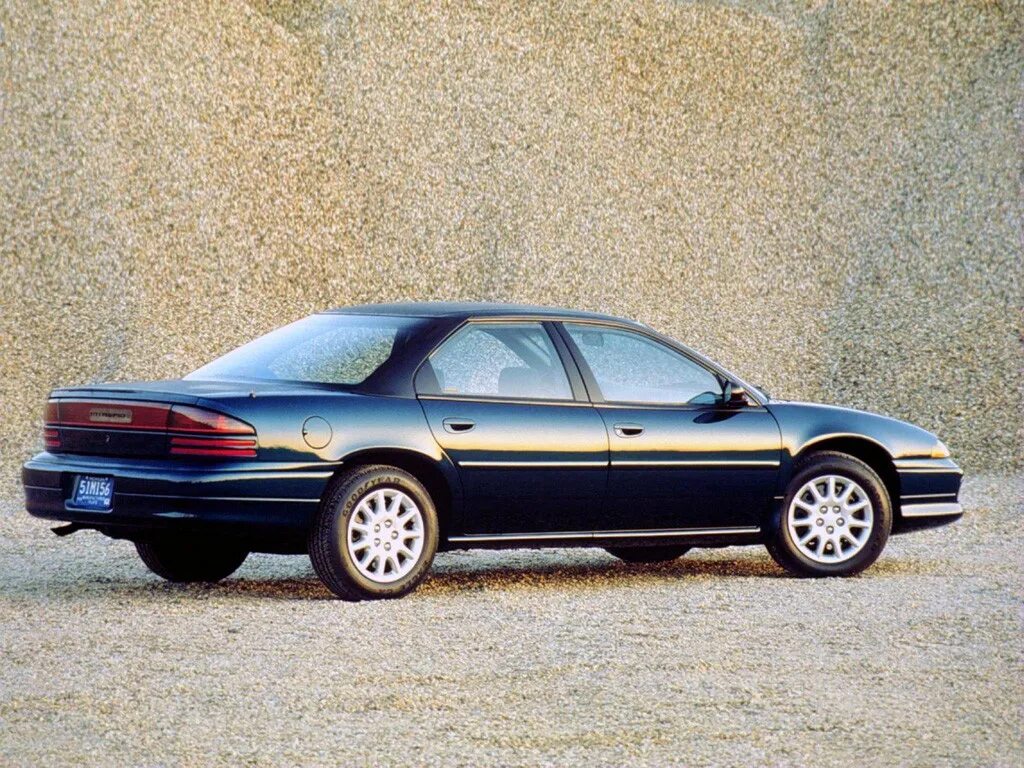 Крайслер 3 поколения. Dodge Intrepid 1993. Dodge Intrepid 1992. Додж Интрепид 1993. 1993 Dodge Intrepid es.