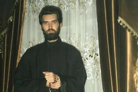 Лишенный сана священник букв