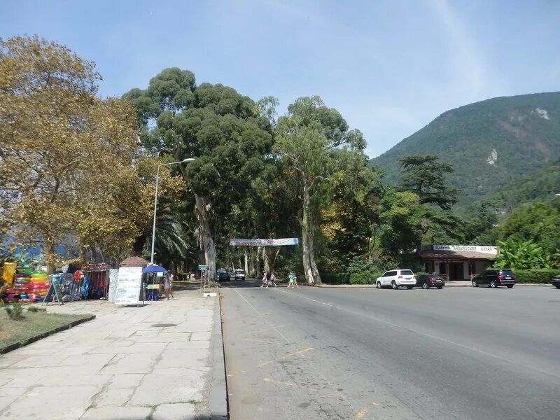 Гагра в августе. Абхазия новая гагра пляж. Лето абхазия гагра. Пляж гагра абхазия. Инстаграмные места абхазии.