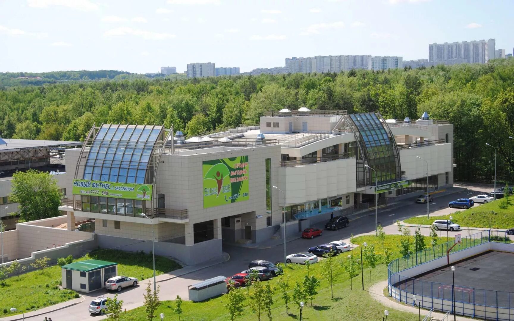 Фитнес парк красного маяка. Фитнес парк чертаново. Кордодром в битцевском лесу. Улица красного маяка красный маяк спорт база. Кордодромный комплекс в районе чертаново центральное.