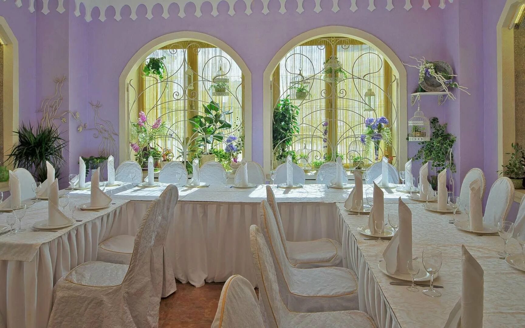 Шахин-шах ресторан маршала захарова. Ресторан шахин шах москва. Банкетный зал парадайз шахин шах. Шахин шах банкетный зал. Шахин шах банкетный зал.