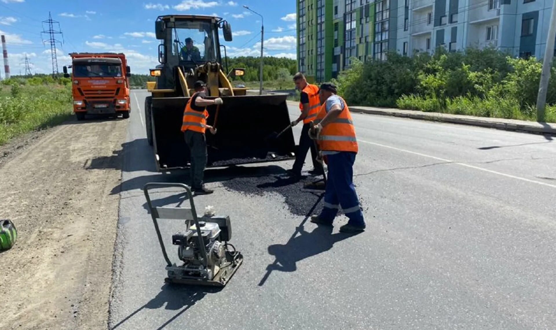 Дорожный рабочий. Что за работа дорожный рабочий ульяновск. Рабочий дрсу. Требуются дорожные рабочие. Зарплата дорожного рабочего.