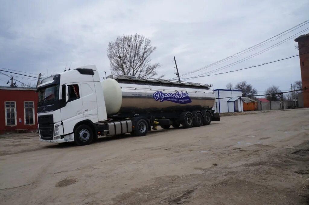 комаров андрей пугачёвский молочный завод. пугачевский молочный завод саратовская область. пугачевский молокозавод саратовская область. пугачёвский молочный комбинат. мельница купца чемодурова.