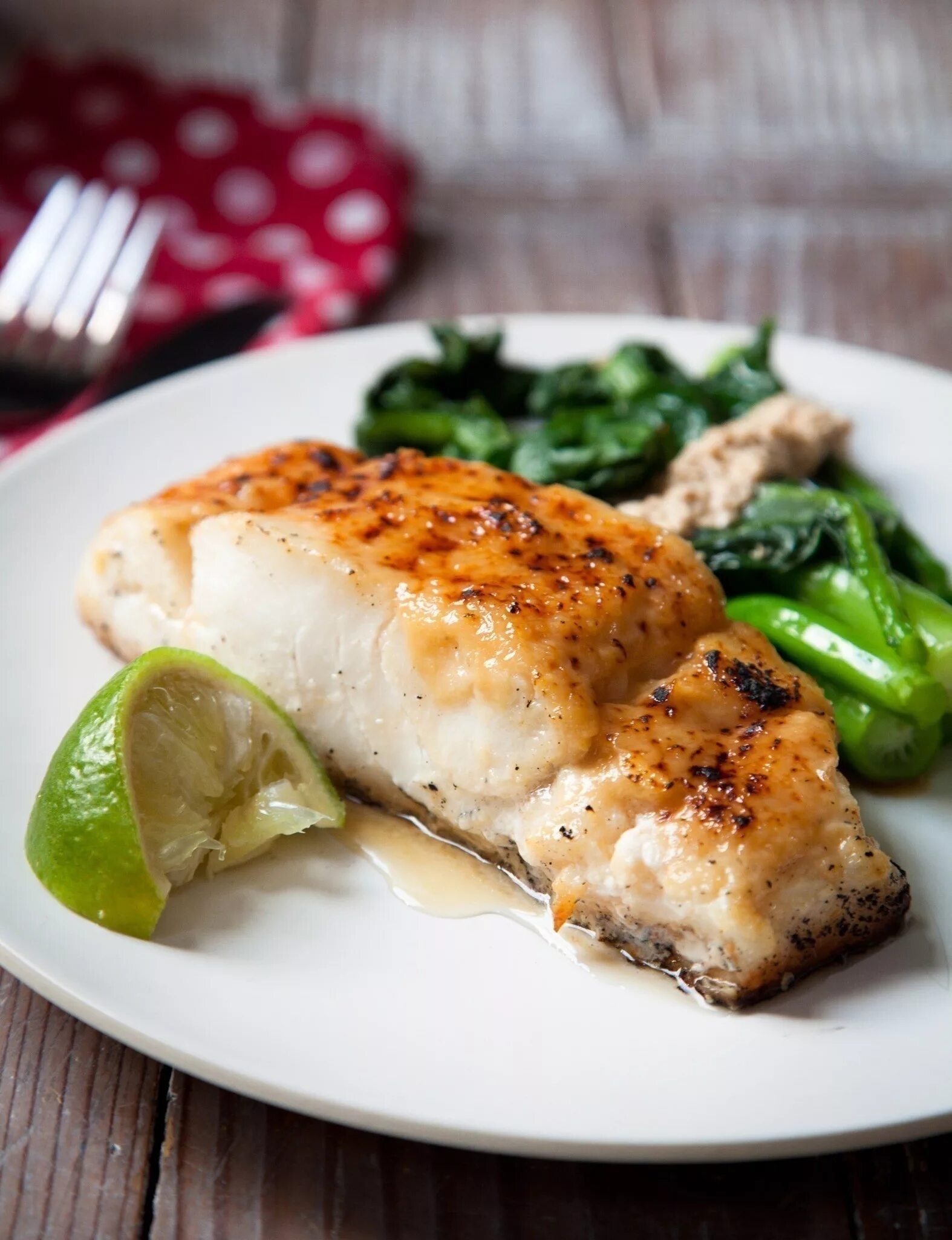 блюда из рыбы трески. рыба треска филе. треска папирен. треска мясо. блюда из филе трески.