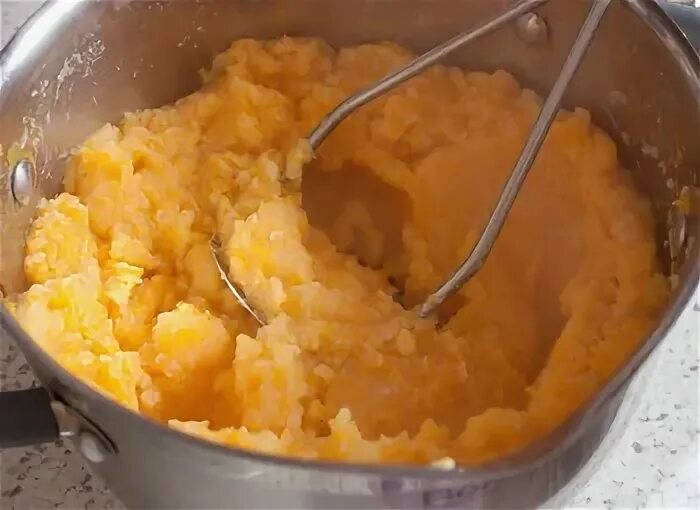 Тыквенно картофельное пюре. Картофельно тыквенное пюре. картофельное пюре с тыквой. пюре картофельное пахнет тыквой. картофельное пюре с тыквой рецепт с фото пошагово в мультиварке.