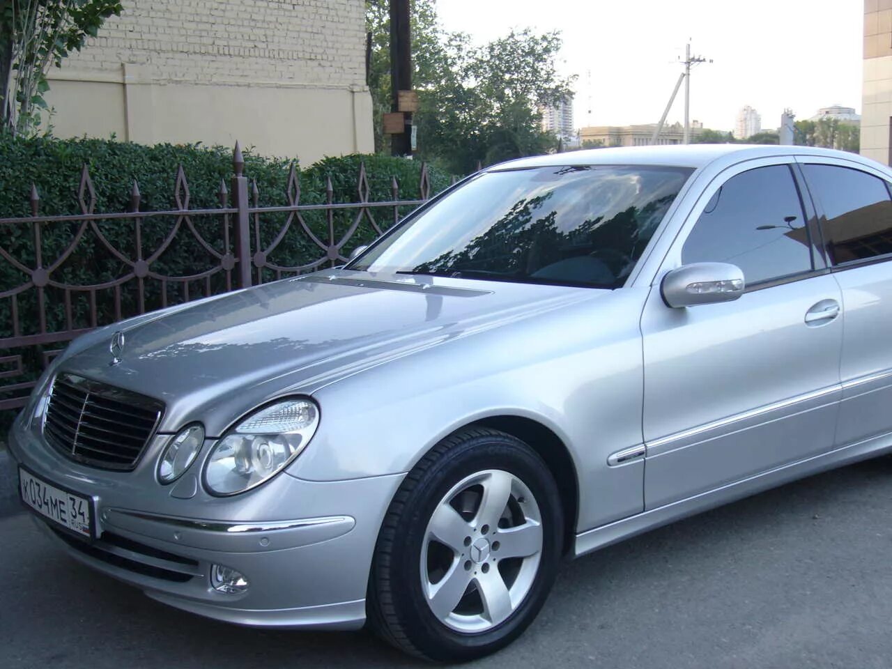 Мерседес 2005 купить. Мерседес e 2005. Mercedes-Benz e-class 2005. Mercedes e class 2005. Мерседес е 2005.