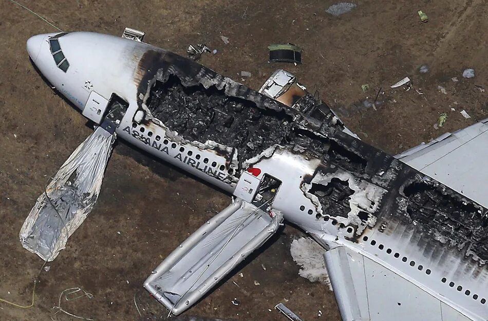 Боинг падает. Катастрофа boeing 777 в сан-франциско. крушение боинга 777 в сан франциско. самолет боинг 777 катастрофа. boeing 777 «asiana airlines катастрофа в сан франциско.