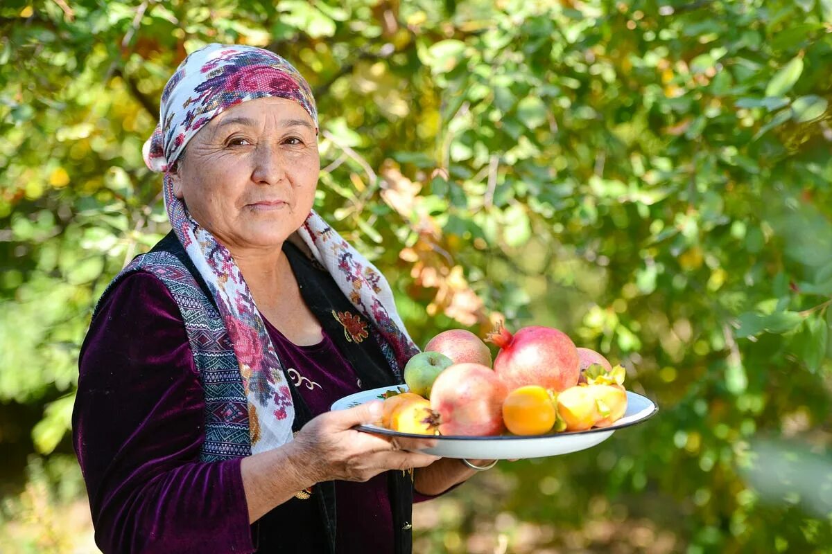 Деревенские женщины 45 лет. Сельская женщина 65 лет. деревенская женщина 50 лет. деревенские женщины 60 лет. сельская женщина среднего возраста.