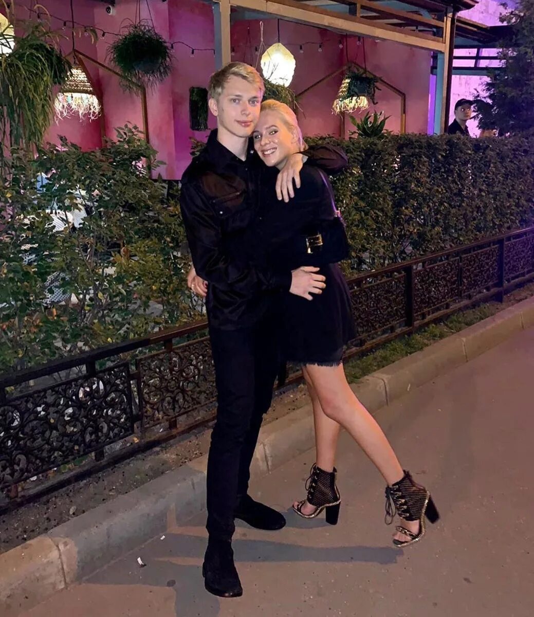 отец сына кристины орбакайте дени байсаров. дени байсаров 2021. дени байсаров. сын орбакайте дени байсаров. где живет дени байсаров.