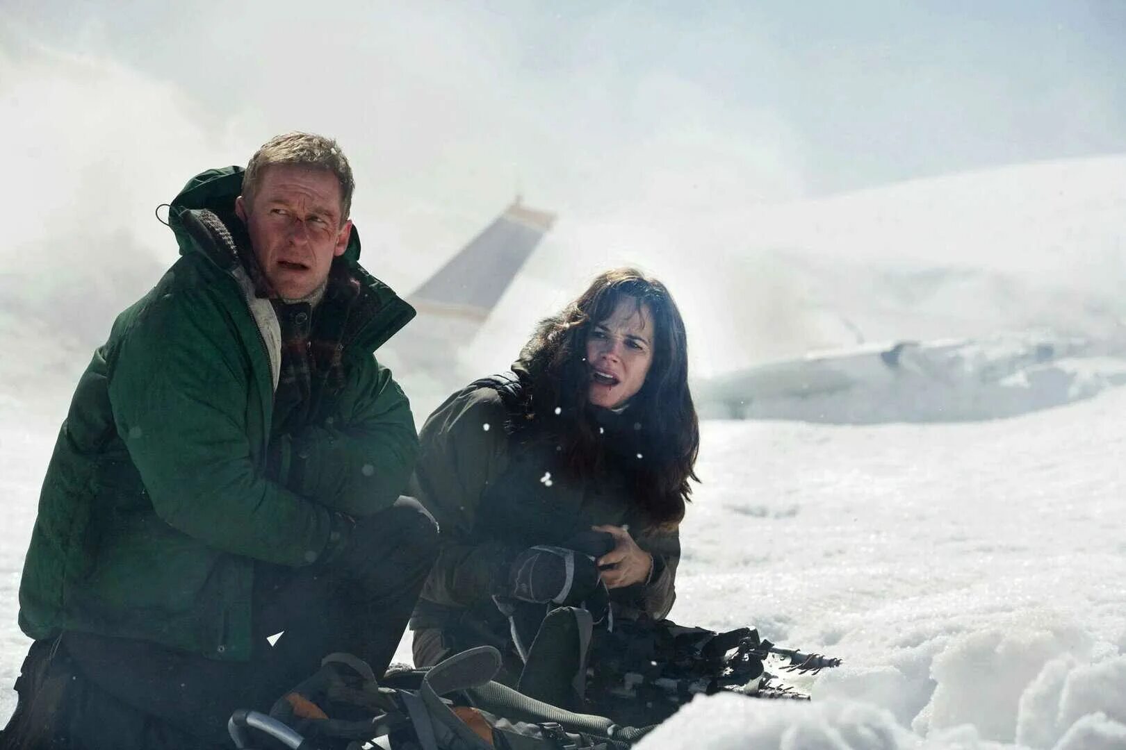 Зимой где сидели. Замерзший мир фильм 2011. День когда земля замерзла фильм. Замёрзшие фильм 2020. Гренландия фильм 2020.