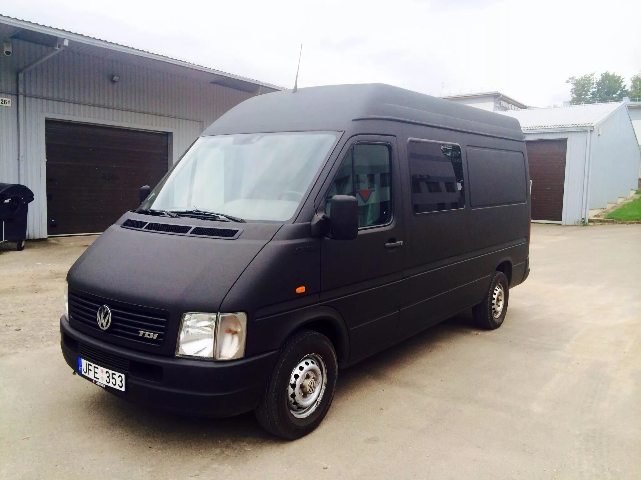 Купить фольксваген 35. VW lt 35. Volkswagen lt 35 TDI. Volkswagen lt 35 чёрный. Volkswagen lt 35 TDI 2006.