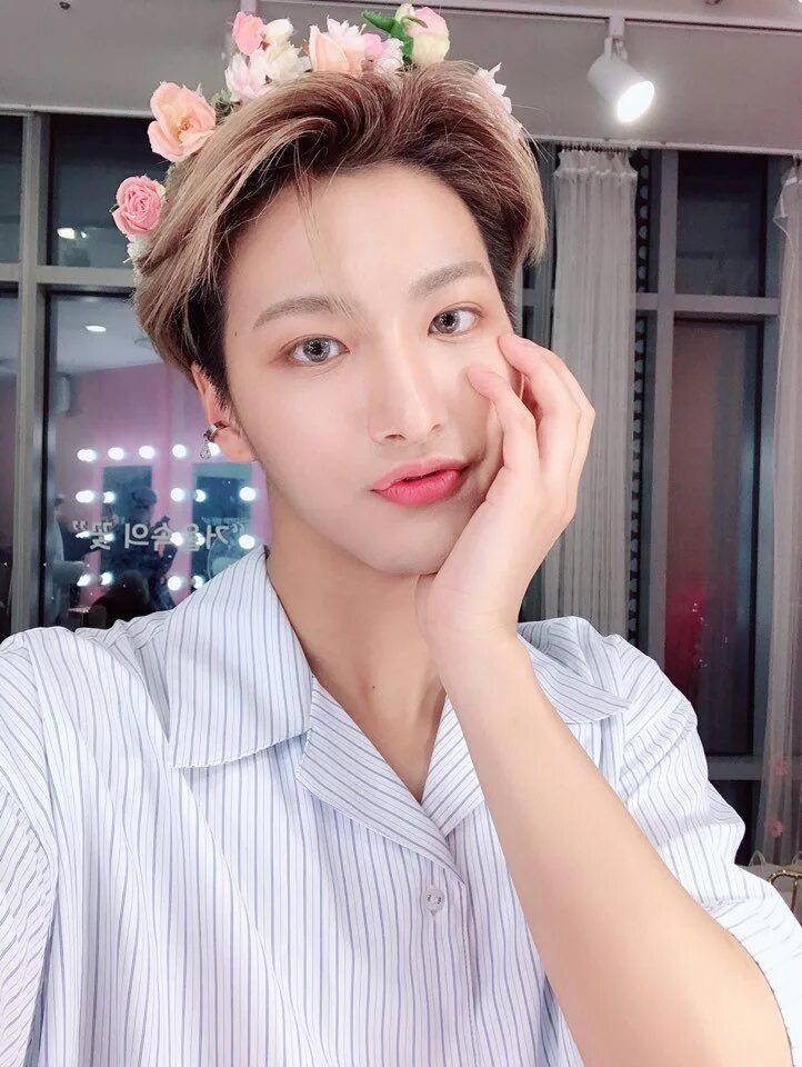 Сонхва клуб. Атеез сонхва. ateez songhwa. ateez hongjoong. сонхва из ateez.