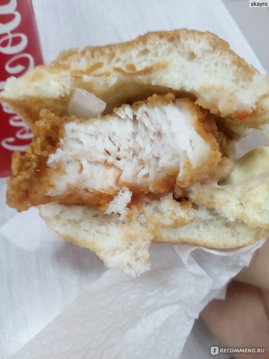 Кфс картины. Kfc или ростикс. Kfc или ростикс. Ростикс kfc. Американское меню кфс.