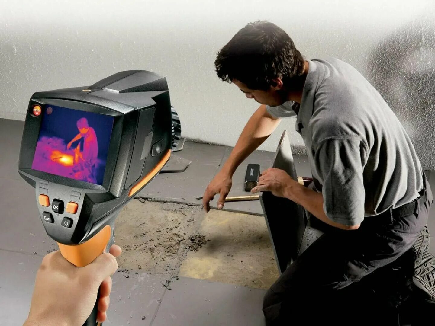 тепловизор для энергоаудита testo. поиск скрытых утечек воды. прорвало водопровод в квартире. течеискатель воды под землей. поиск скрытых протечек.