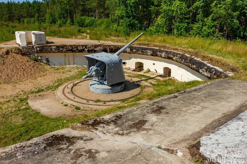 Форт красная горка ленинградская. Кронштадт Форт красная горка. Музей красная горка Ленинградская область. Форт красная горка Ленинградская область. Форт "Алексеевский" ("красная горка").