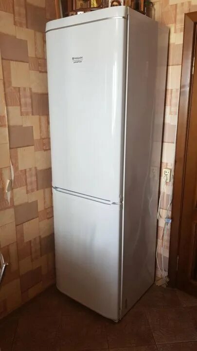 Ariston rmba. Холодильник Hotpoint Ariston rmba2200.l.019. Холодильник Hotpoint-Ariston RMBA 2200.L. Холодильник Аристон RMBA 2200 L 019. Аристон rmba2200.l.019.