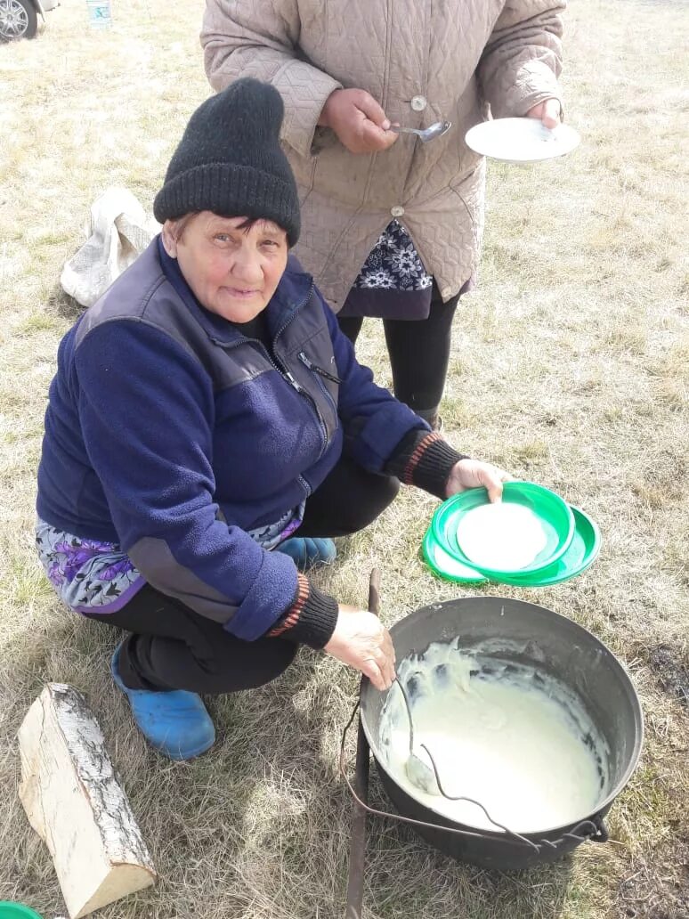 Карга боткасы. Карга боткасы (воронья каша). грачиная каша праздник татар. карга боткасы праздник. карга боткасы актанышский район.