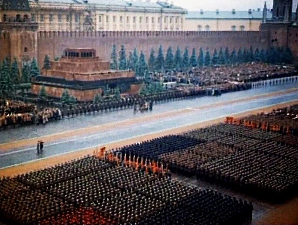 Парад 1945г. Мавзолей Ленина парад Победы 1945. Парад Победы 24 июня 1945 года в Москве. Парад на красной площади 24 июня 1945.