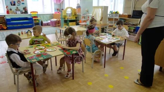 Логопедическая группа в детском саду. Коррекционный детский сад для детей. Коррекционный детский сад для детей. Коррекционный детский сад для детей. Садик для детей с нарушением зрения.