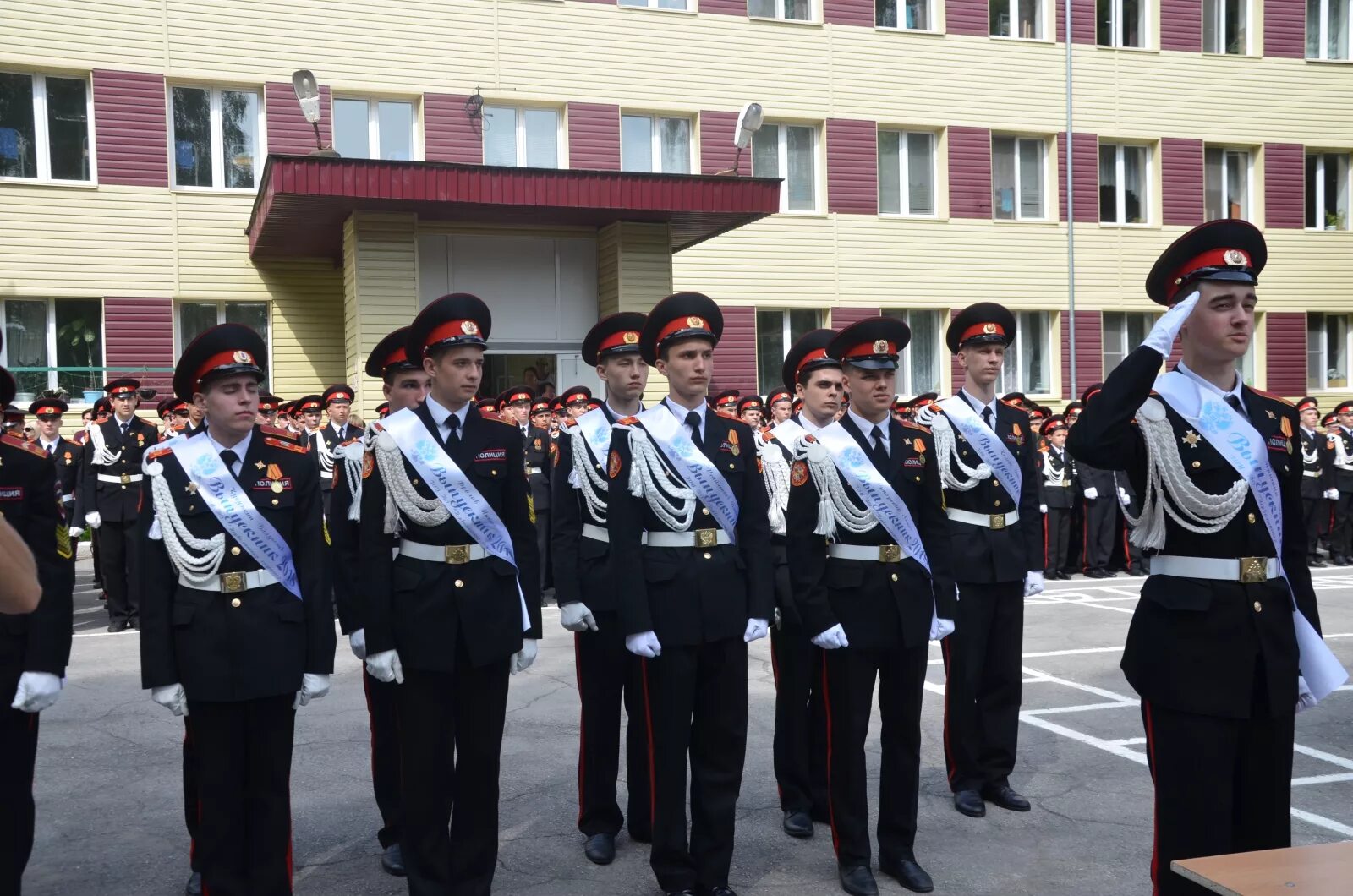 Кадетская школа щекино. Кадетская школа в щекино тульской области. Кадетская школа щекино. Первомайская кадетская школа. Тульская первомайская кадетская школа.