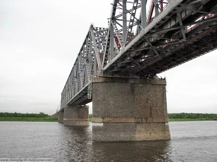 Мост в городе. Железнодорожный мост в сарапуле. Мост в сарапуле удмуртия. Жд мост кама пермь. Сарапул мост.