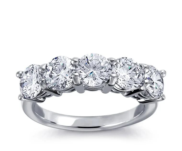 Кольцо с пятью камнями. Кольцо бриллиантами мюз 21 бриллиант. Загадочное кольцо. Кольцо дорожка золото. Кольцо с зеленым камнем.