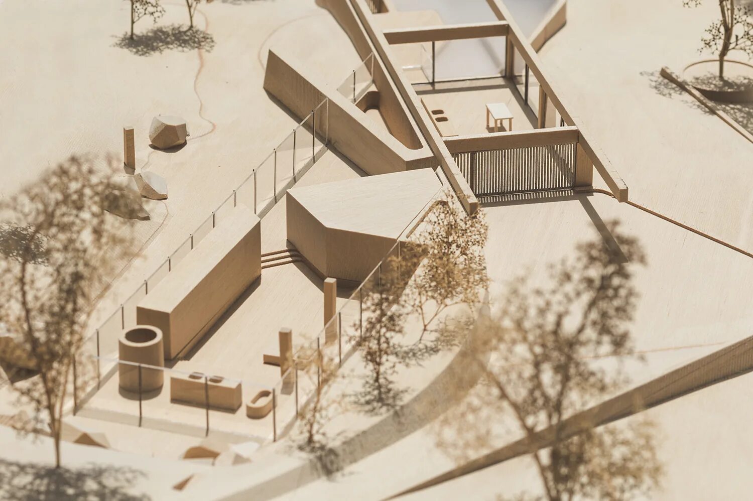 Base architecture. Архитектура в model studio. architecture model n. rozanski и e. woods. advantage demo архитектура.
