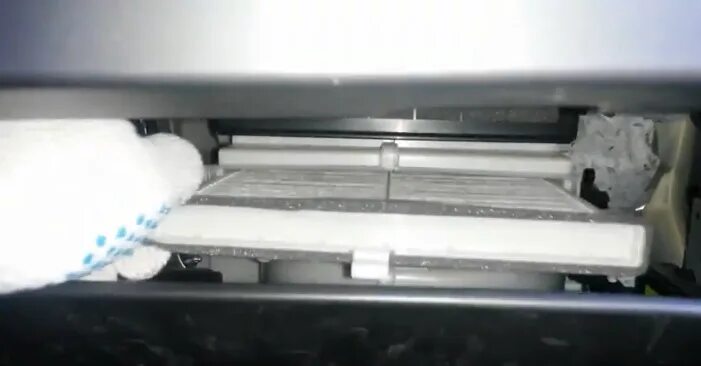 Как поменять салонный фильтр мазда 3 бл Mazda2 Cabin Filter Replacement YouTube