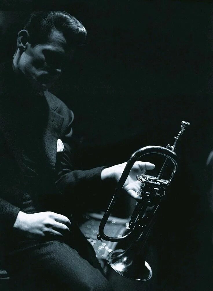 Чет c. Чет бейкер джаз. chet baker с семьёй. чет бейкер чб. фото в стиле блюз.