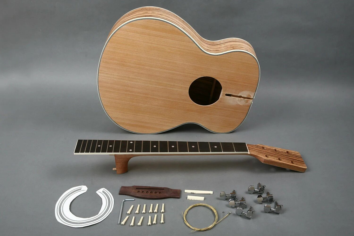 Гитара разбор кукла. Best wood гитары джамбо. diy гитара. акустическая гитара внутри. электроакустическая гитара внутри.
