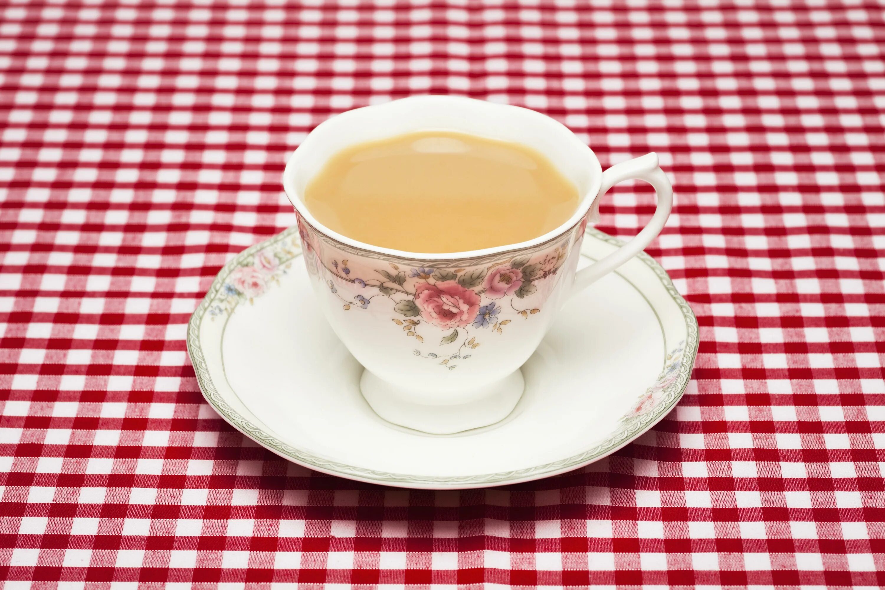 Cup for tea. Чашечка английского чая. Кружка чай. Чашка с чаем. Кружка с чаем.