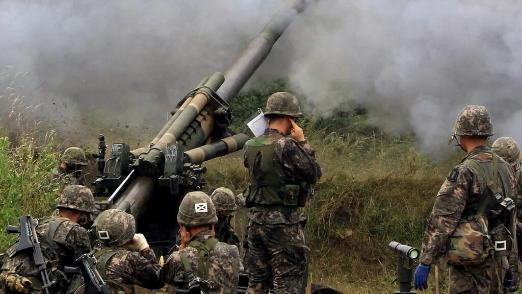южная корея обстреляла северную. South korea fire. граница кндр и южной кореи. артиллерия северной кореи. обстрел северной кореей острова ёнпхёндо.