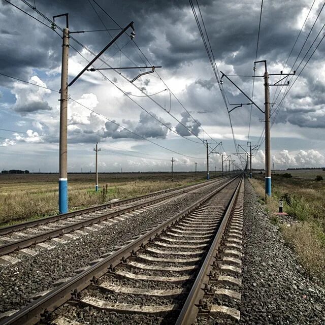Контактная сеть железных дорог переменного тока. Опора контактной сети жд. Анкерная опора контактной сети. Контактная сеть "два провода - рельс". Контактная сеть ржд.