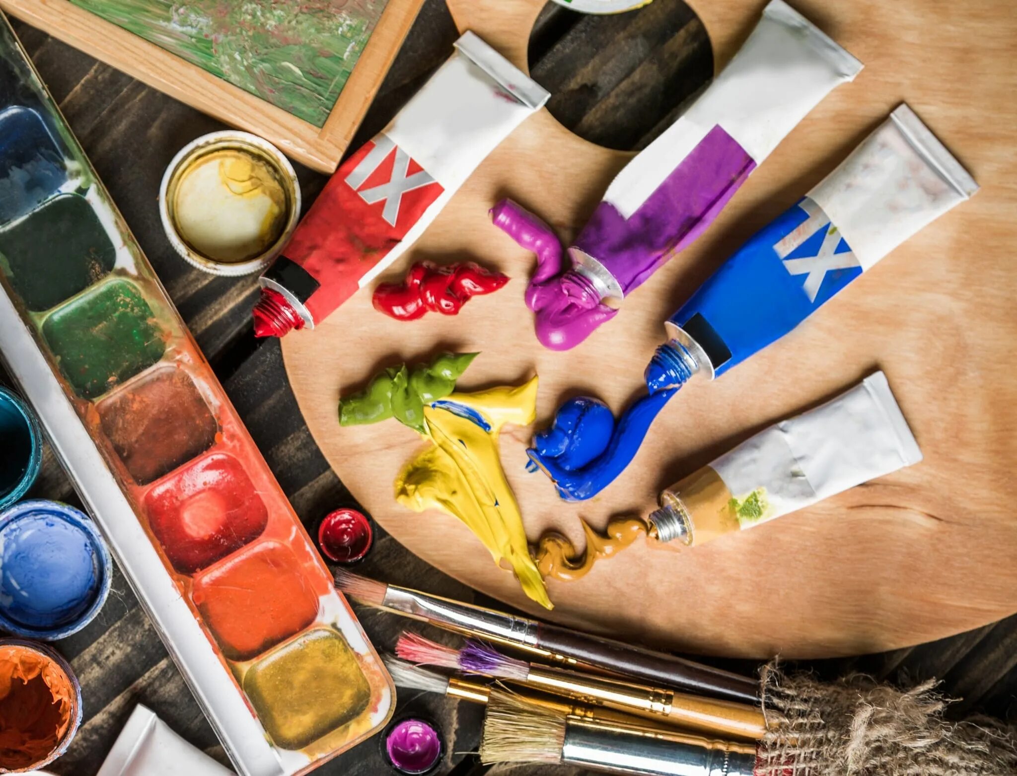 Кисть художника. Магазин по продаже картин. Книги в живописи. Своеобразие прозы шолохова. Художественные принадлежности для живописи.