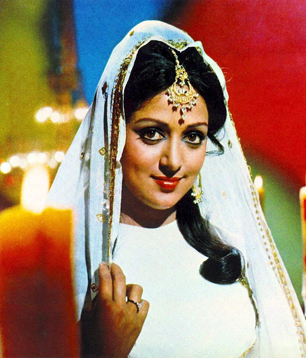 санни деол индийский. шахрукх кхан и джухи чавла. митхун. митхун чакраборти и митхун. мандакини и митхун чакраборти.