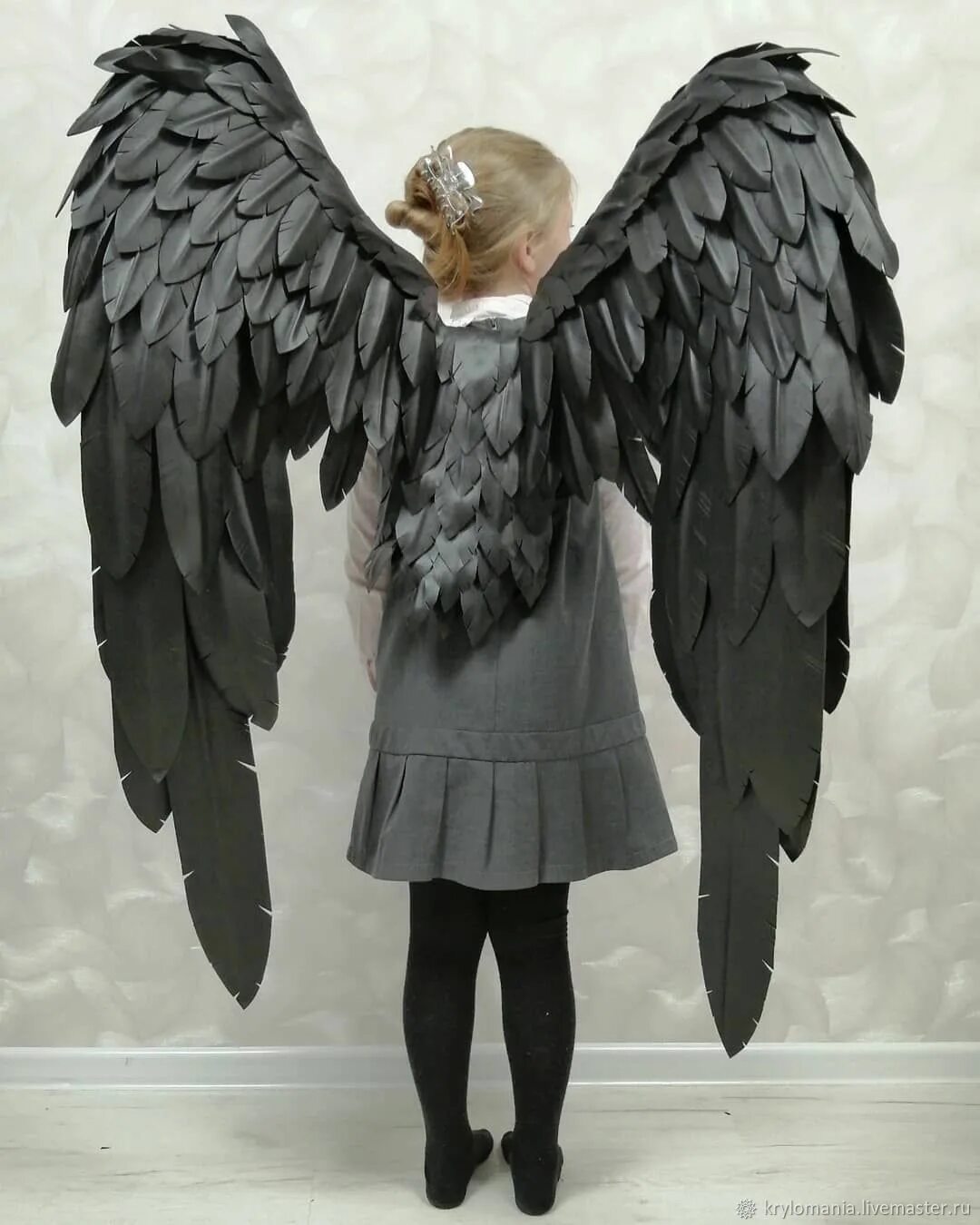 Крылья своими руками видео. Крылья ангела изолон. Крылья из изолона. Крылья ангела из изолона. Крылья для косплея.
