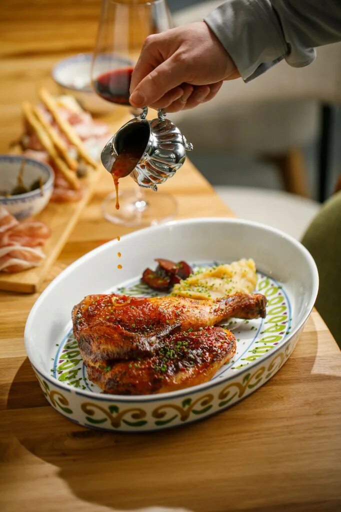 Uva ресторан спб. Ресторан uva санкт-петербург социалистическая 21. Uva ресторан спб. Ресторан ува санкт петербурга. Ресторан uva санкт-петербург социалистическая 21.