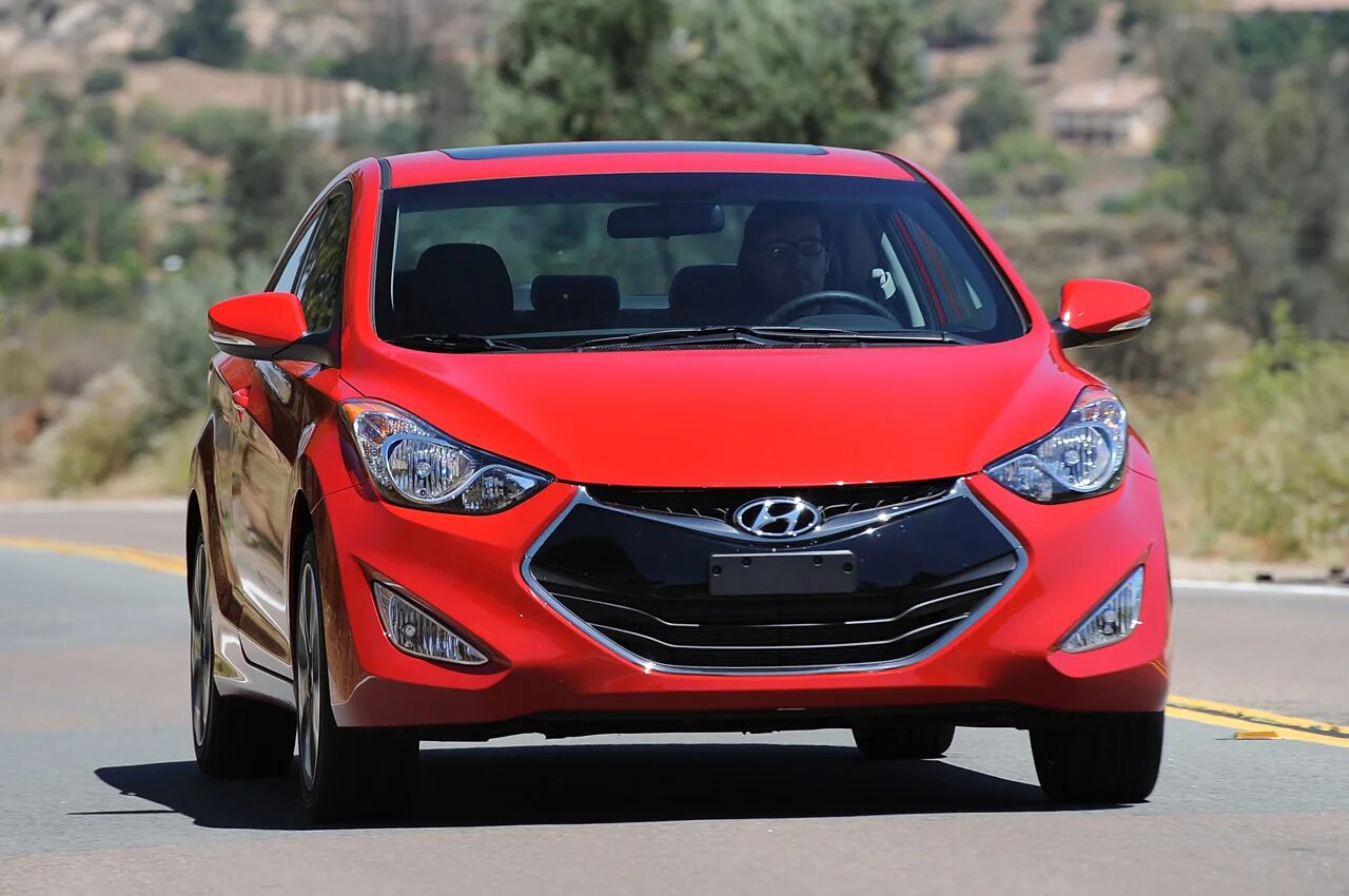 Hyundai elantra китай. Hyundai elantra md 2013. hyundai elantra coupe 2013. hyundai elantra coupe 2012. hyundai elantra красная.