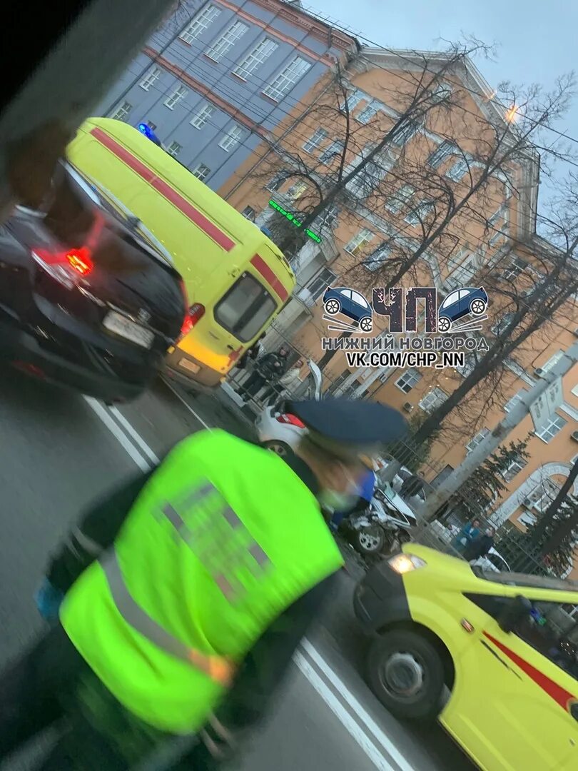 Станция метро сенная площадь санкт-петербург. Дтп на сенной площади 06. Сенная площадь санкт-петербург. Сенная площадь в 2010 году. Сенная площадь происшествия.